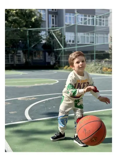 Erkek Çocuk Eşofman Takımı- Basketbol Takımı Beyaz Baskılı Alt Üst Eşofman Takımı